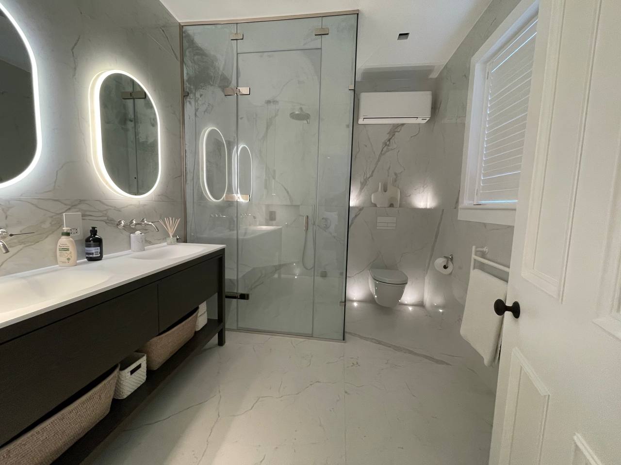 Bathrooms by Diffal